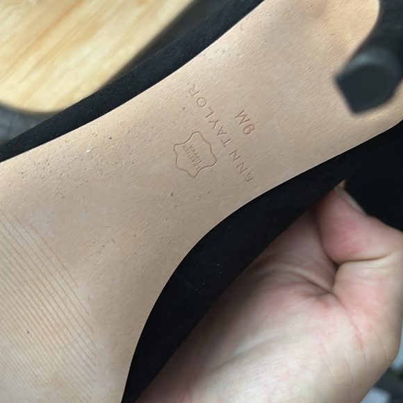 Ann Taylor black Heels w/box - Picture 5 of 6